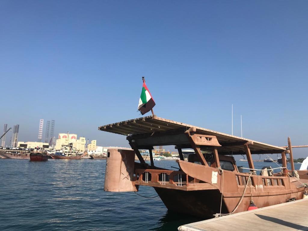 Al Majarah Residence 沙迦 外观 照片