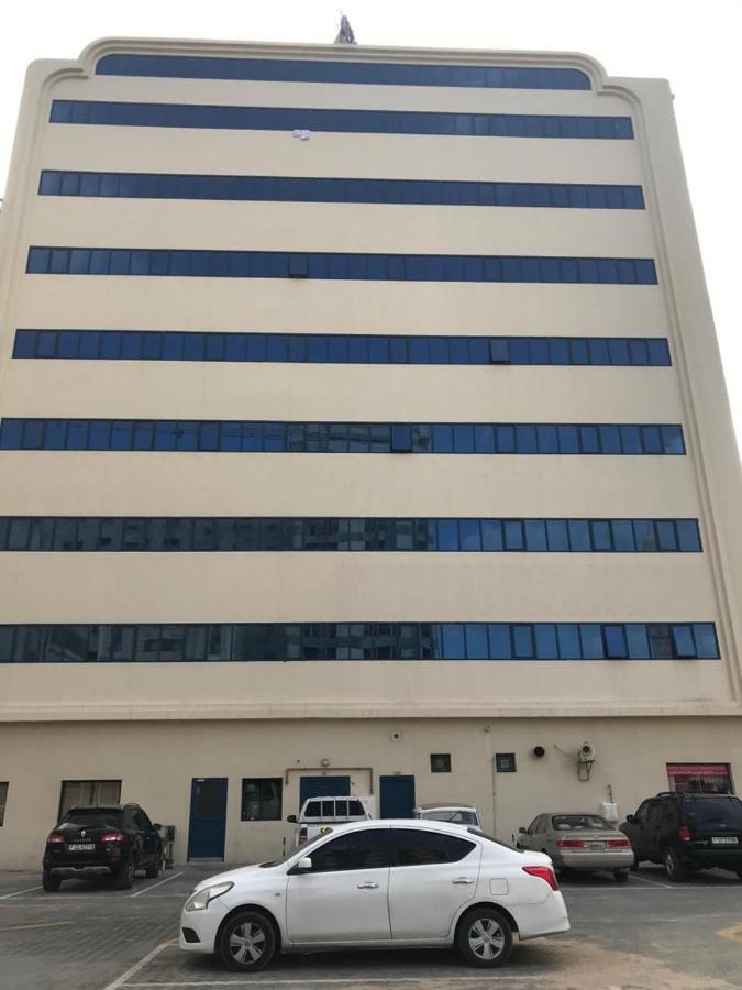 Al Majarah Residence 沙迦 外观 照片
